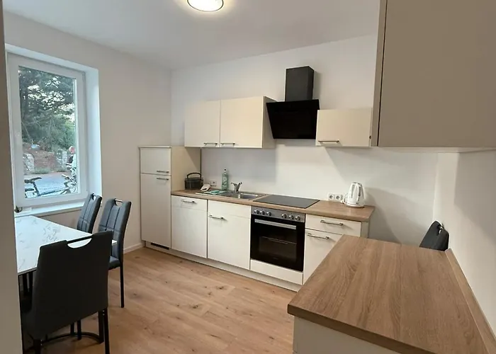 In Halle Fuer 4 Personen - Fabrikstrasse * Halle (Saale)